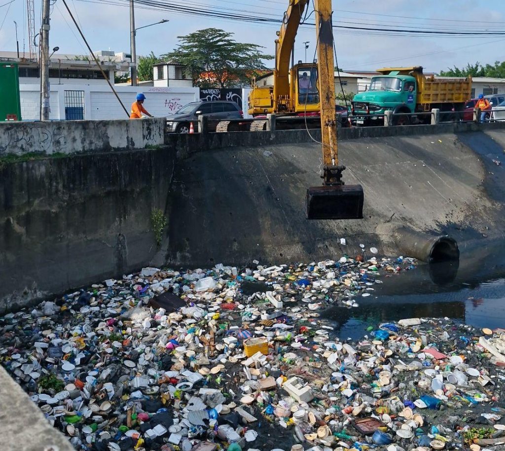 Plan de Mantenimiento de Sistemas de aguas lluvias 2025-2026 para una ciudad más preparada para la época invernal.