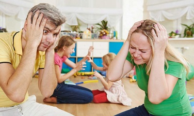 ¿EL ESTRÉS DE LOS PADRES AFECTA EL DESARROLLO COGNITIVO DE LOS NIÑOS? ESTO REVELA LA EVIDENCIA CIENTÍFICA