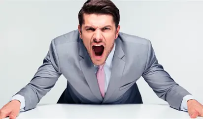 ¿CÓMO ACTUAR ANTE UNA PERSONA AGRESIVA?