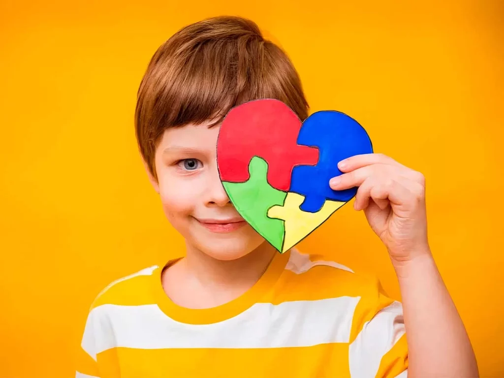 AUTISMO: SÍNTOMAS, TRATAMIENTO Y CLAVES PARA COMPRENDER EL TRASTORNO DEL ESPECTRO AUTISTA