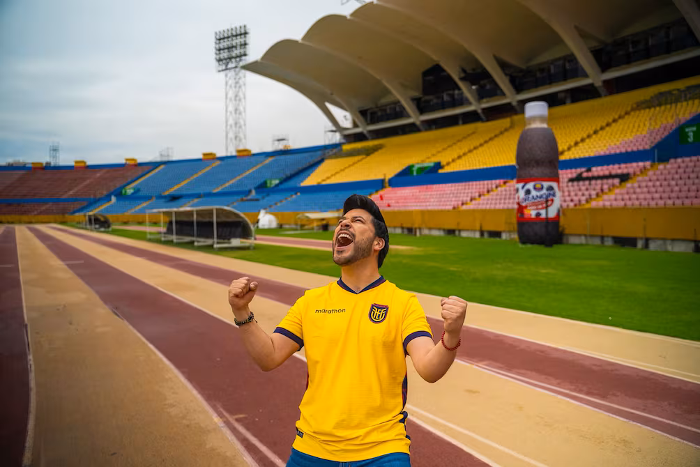 DANIEL PÁEZ PRESENTA “LA TRI NO SE RINDE” UN HIMNO DE ALIENTO PARA ECUADOR EN EL MUNDIAL