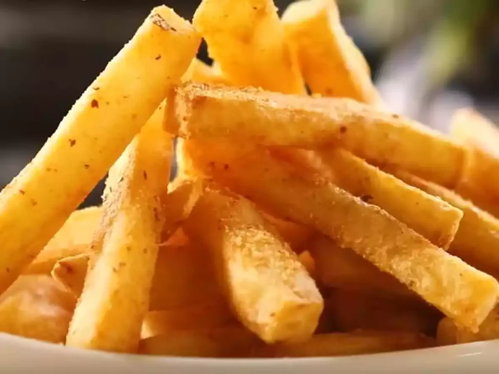 ¿POR QUÉ AMAMOS TANTO LAS PAPAS FRITAS? MITOS, REALIDADES, BENEFICIOS Y RIESGOS