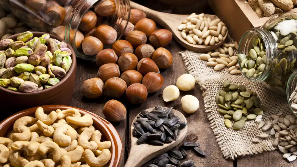LOS MÚLTIPLES BENEFICIOS DE LOS FRUTOS SECOS PARA LA SALUD